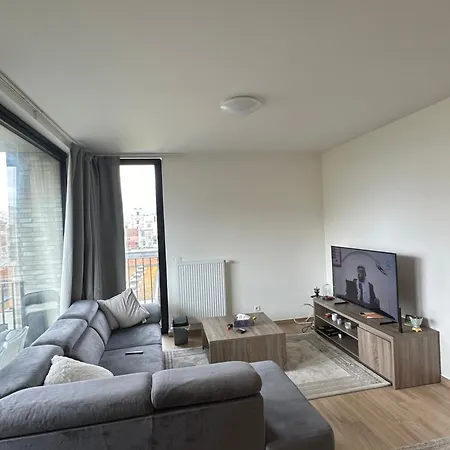 Stylish & Spacious In Antwerpen